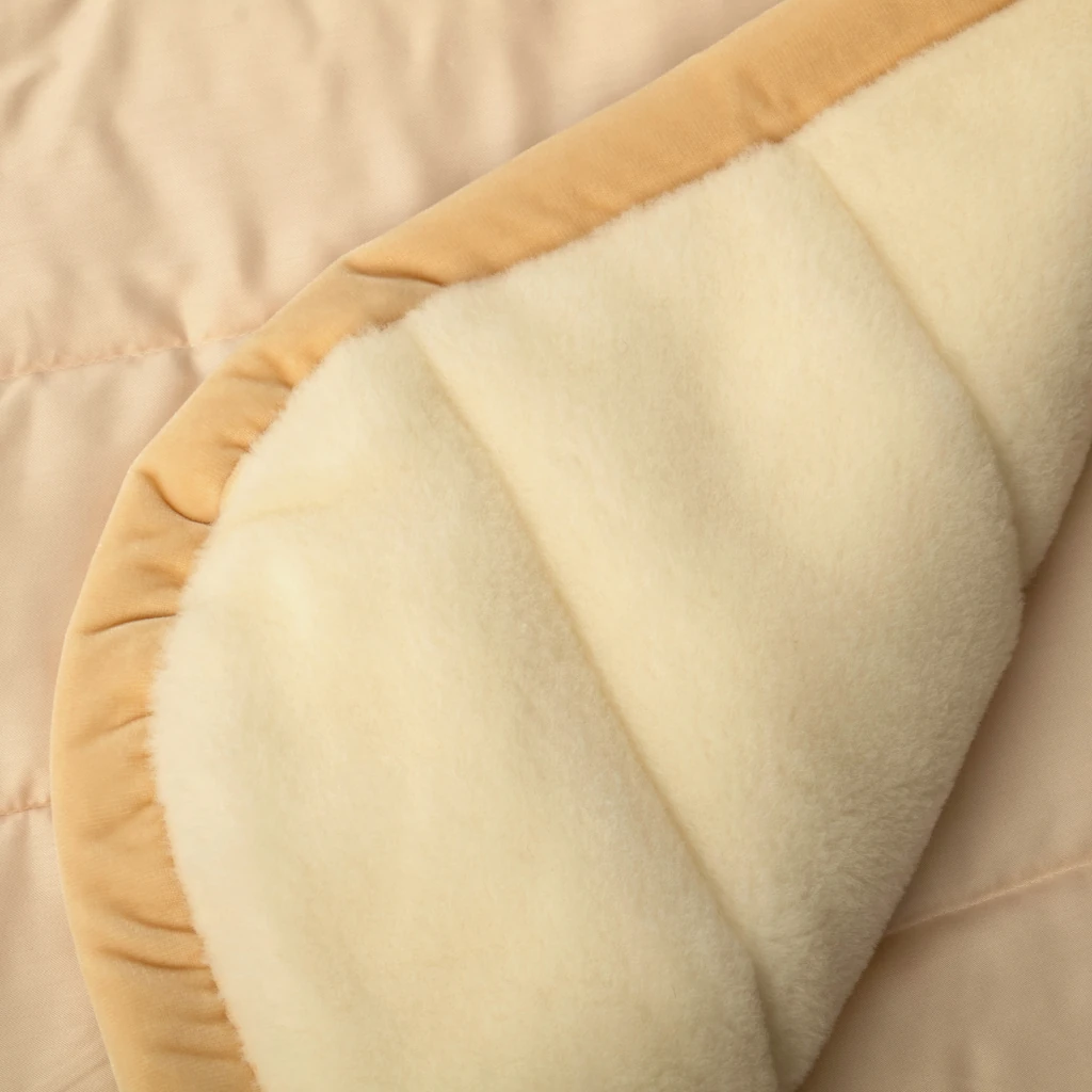 Coperta leggera lana merinos dett. royal satin